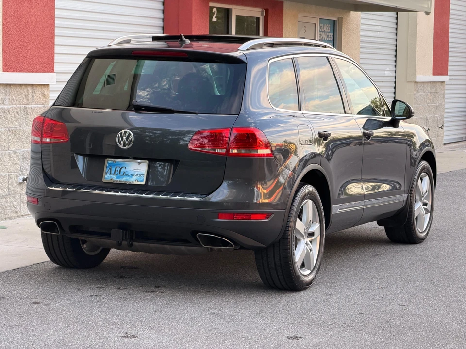 2012 Volkswagen Touareg - Image 11 of 31