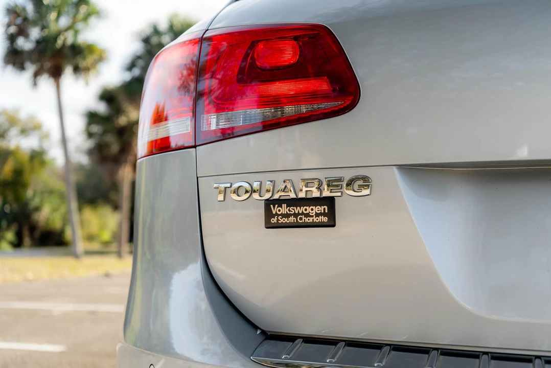 2012 Volkswagen Touareg - Image 20 of 31