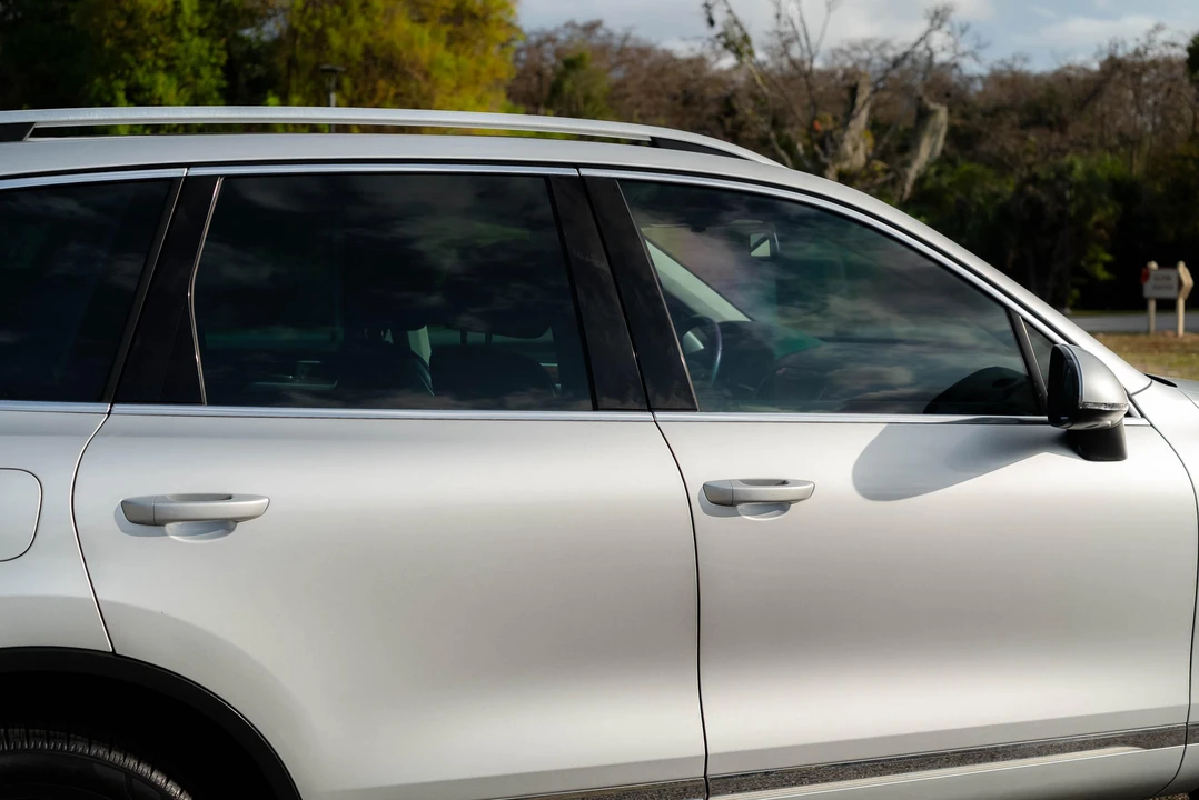 2012 Volkswagen Touareg - Image 24 of 31