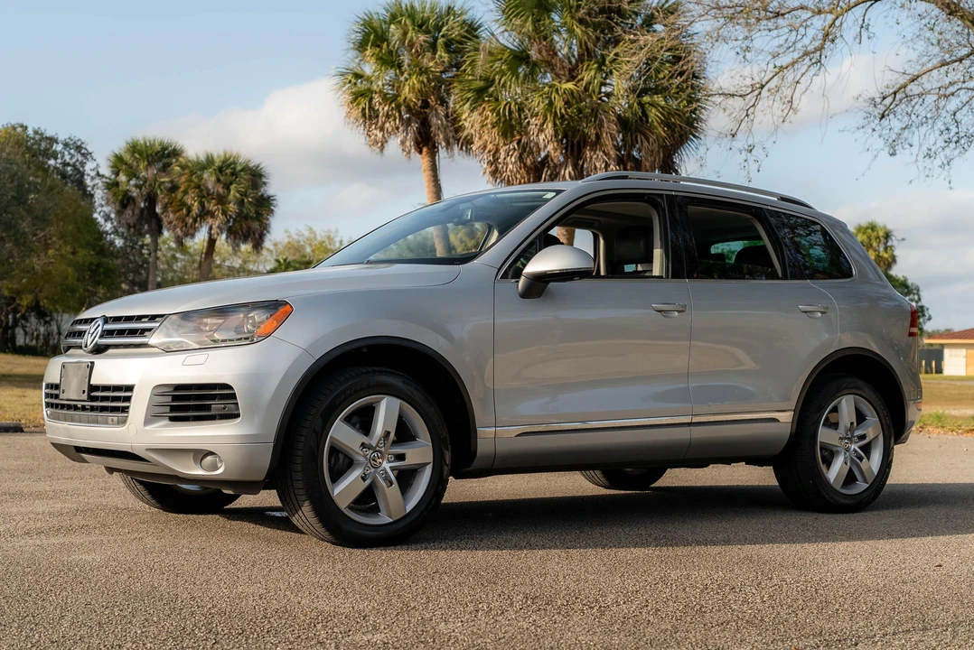 2012 Volkswagen Touareg - Image 6 of 31
