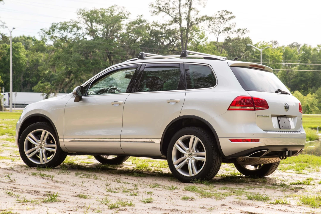 2012 Volkswagen Touareg - Image 18 of 31