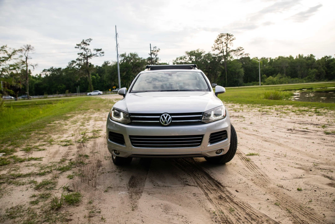 2012 Volkswagen Touareg - Image 6 of 31