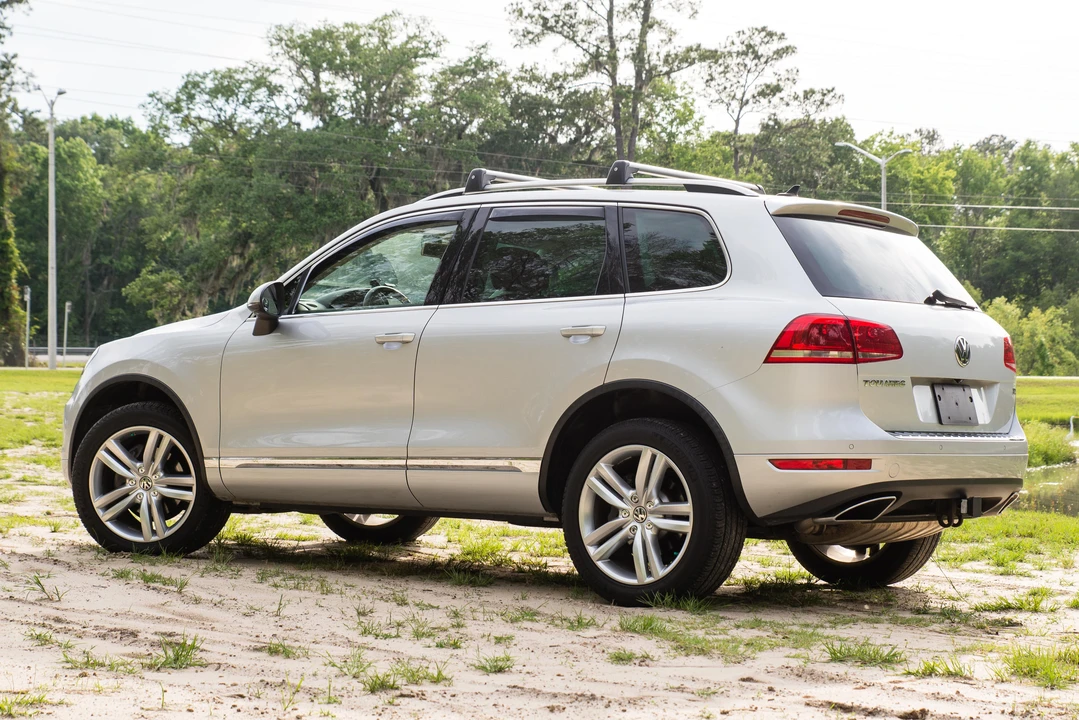 2012 Volkswagen Touareg - Image 19 of 31