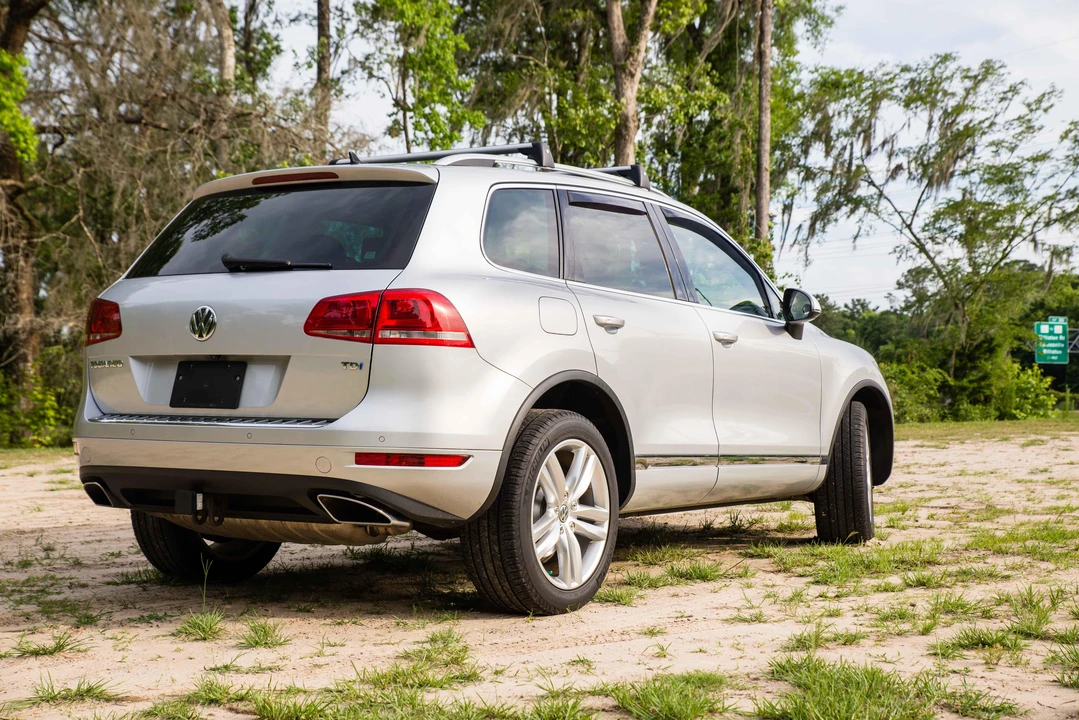 2012 Volkswagen Touareg - Image 26 of 31