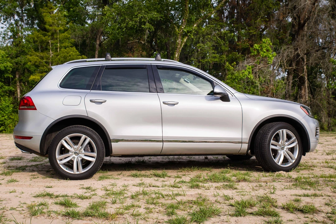 2012 Volkswagen Touareg - Image 29 of 31