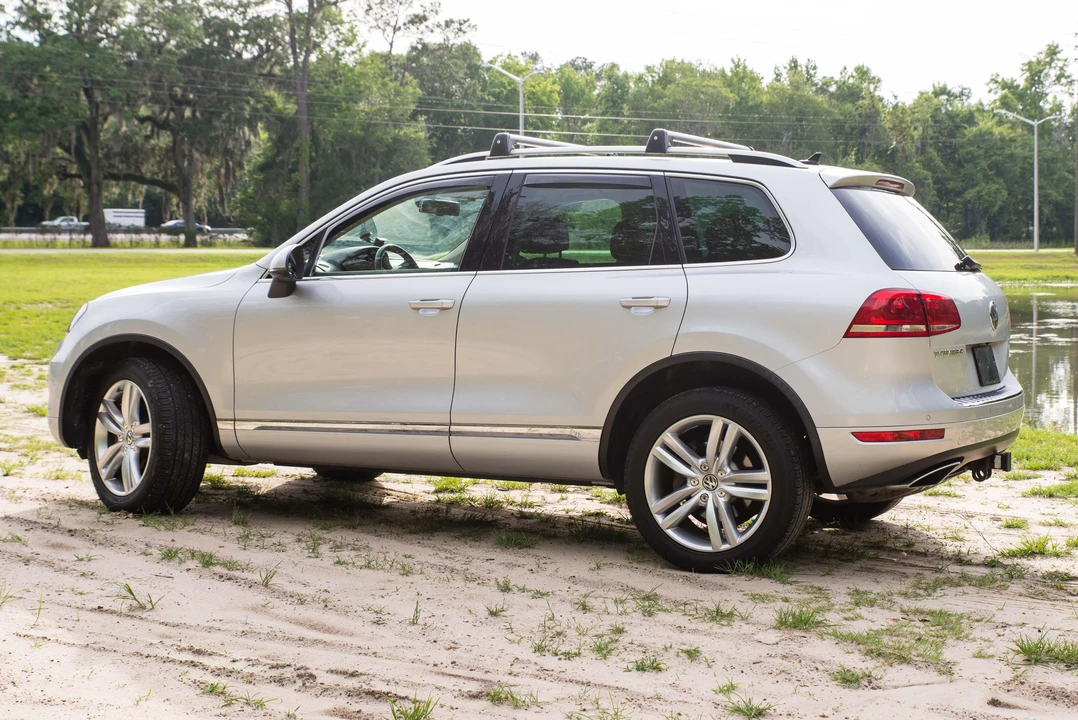 2012 Volkswagen Touareg - Image 17 of 31