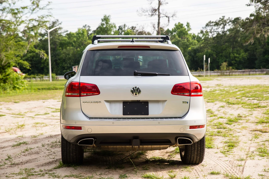 2012 Volkswagen Touareg - Image 24 of 31