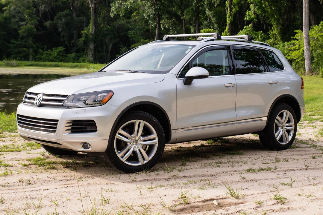2012 Volkswagen Touareg - Image 13 of 31