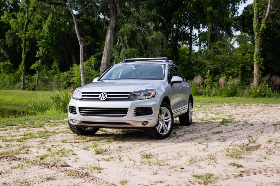 2012 Volkswagen Touareg - Image 7 of 31