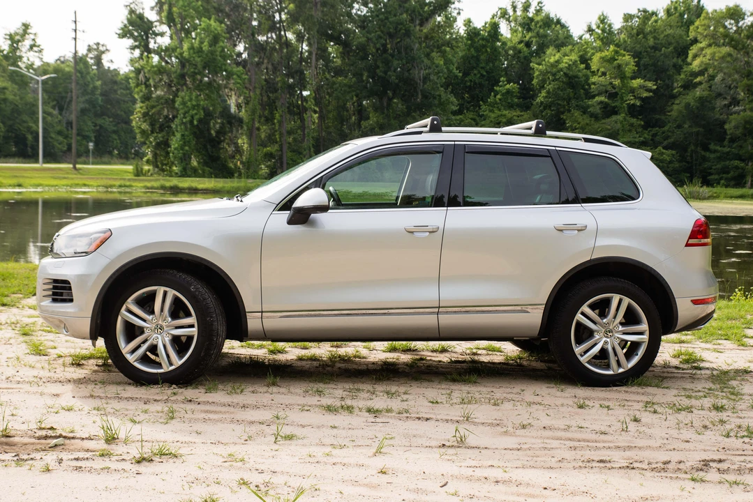 2012 Volkswagen Touareg - Image 15 of 31
