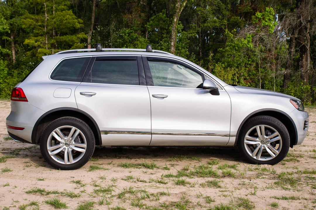 2012 Volkswagen Touareg - Image 3 of 31