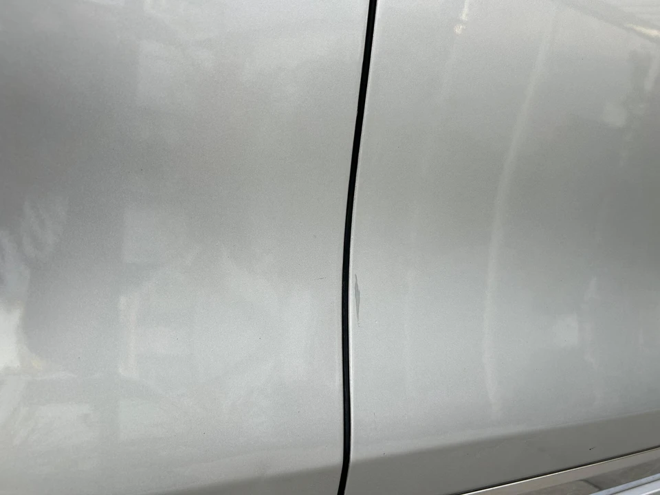 2012 Volkswagen Touareg - Image 18 of 31