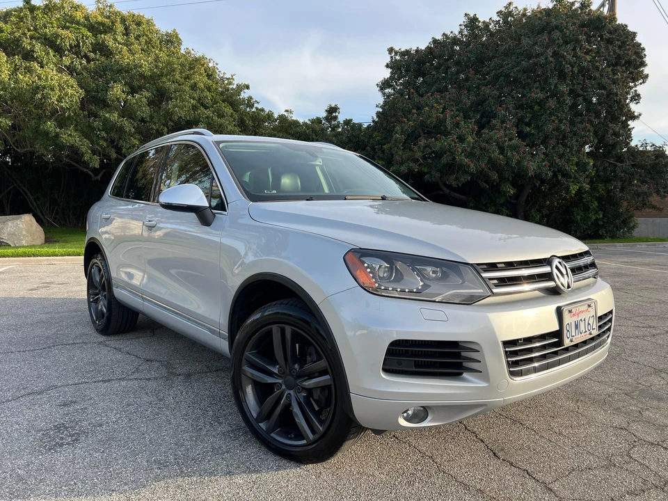 2012 Volkswagen Touareg - Image 8 of 31