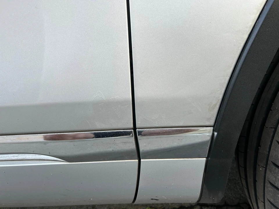 2012 Volkswagen Touareg - Image 21 of 31
