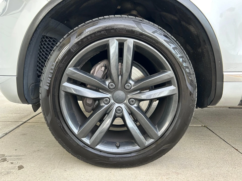 2012 Volkswagen Touareg - Image 22 of 31