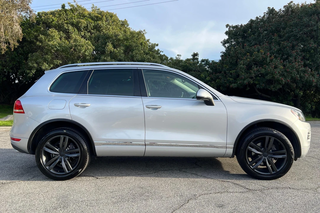 2012 Volkswagen Touareg - Image 3 of 31