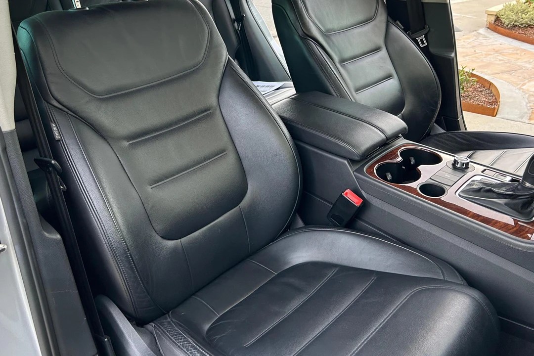 2012 Volkswagen Touareg - Image 28 of 31