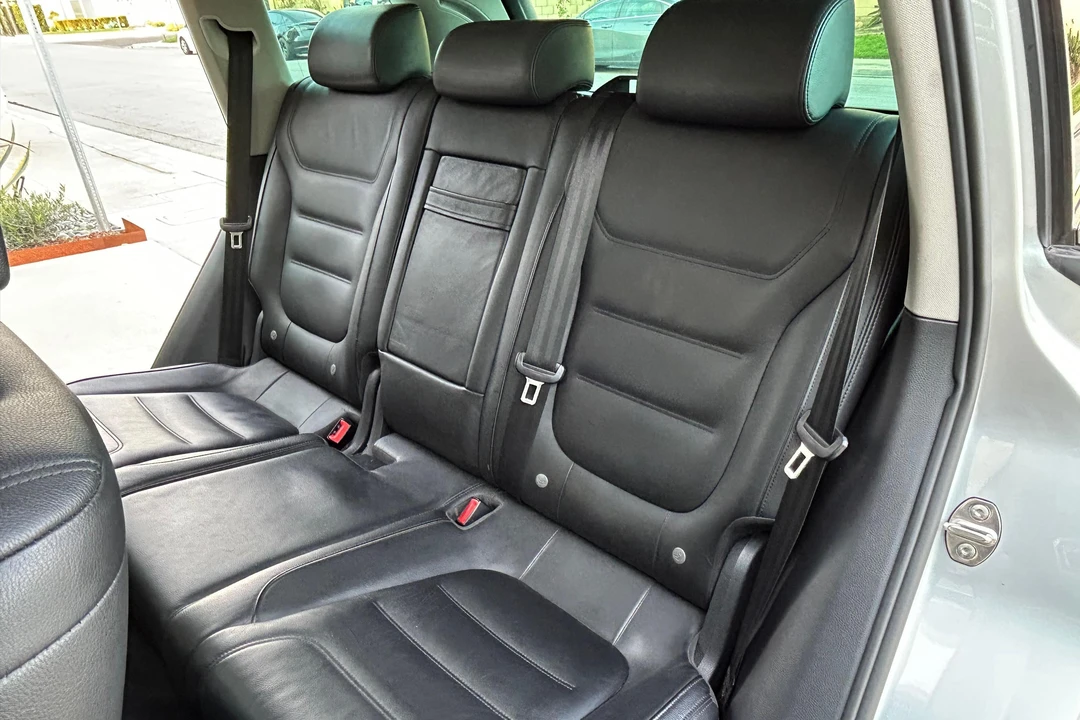 2012 Volkswagen Touareg - Image 29 of 31