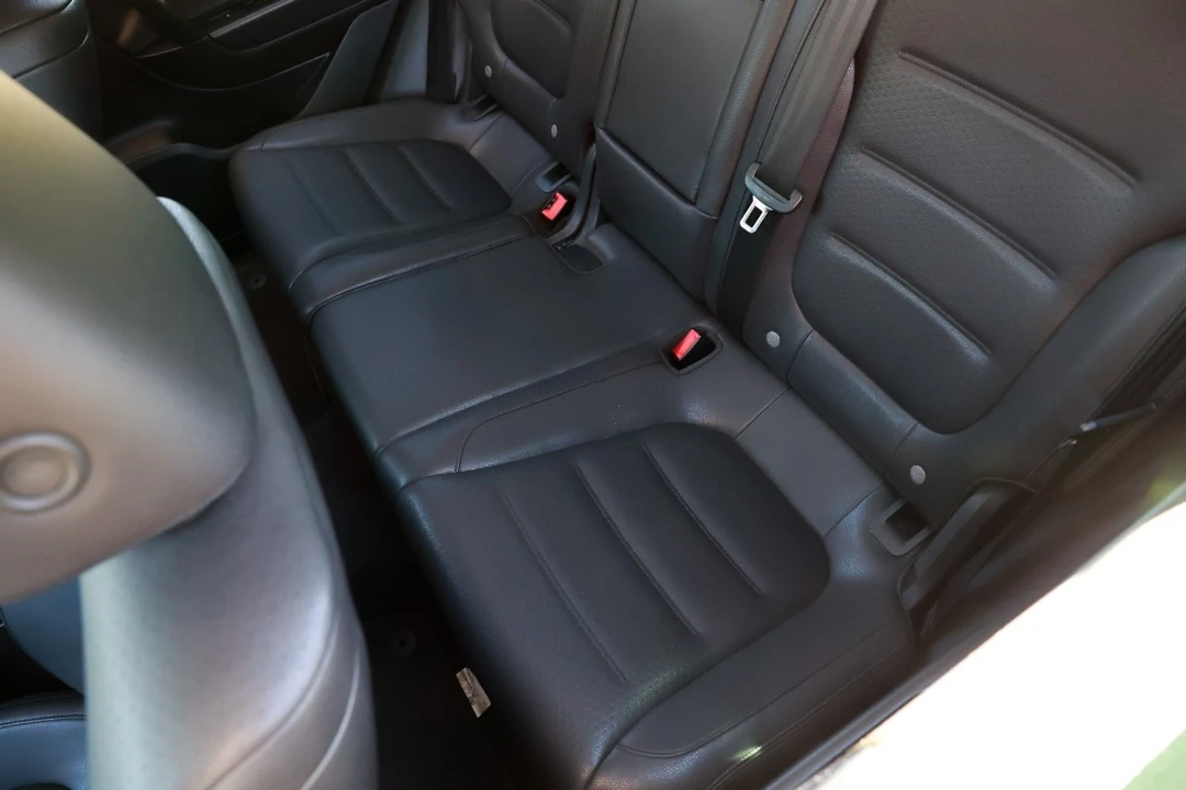 2012 Volkswagen Touareg - Image 10 of 12