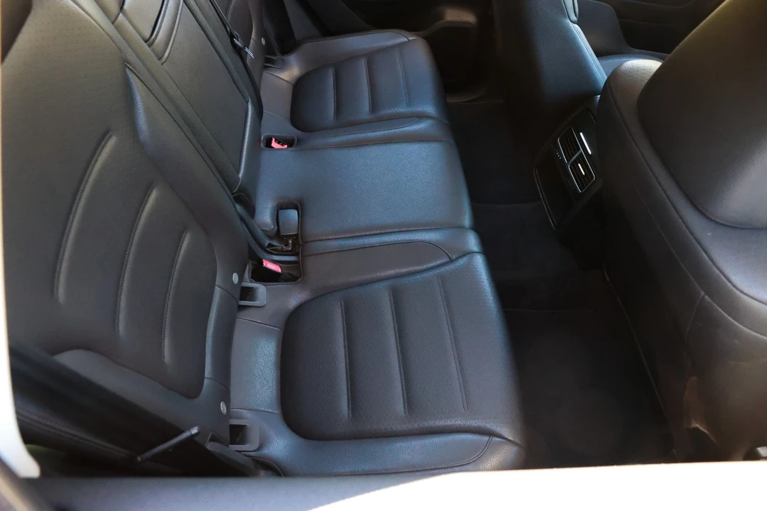 2012 Volkswagen Touareg - Image 12 of 12