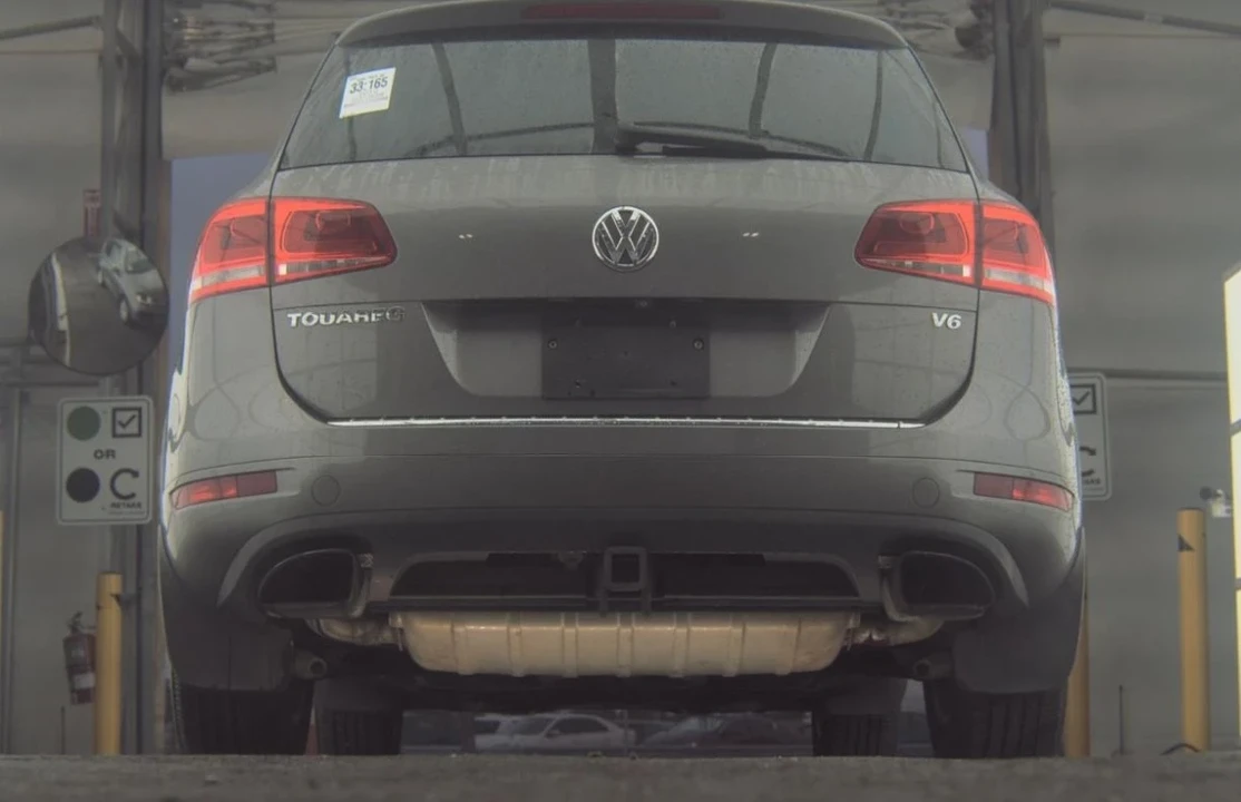 2012 Volkswagen Touareg - Image 3 of 12