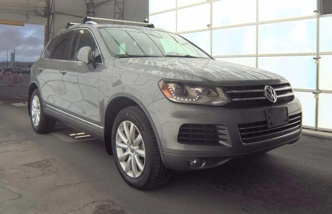 2012 Volkswagen Touareg - Image 6 of 12