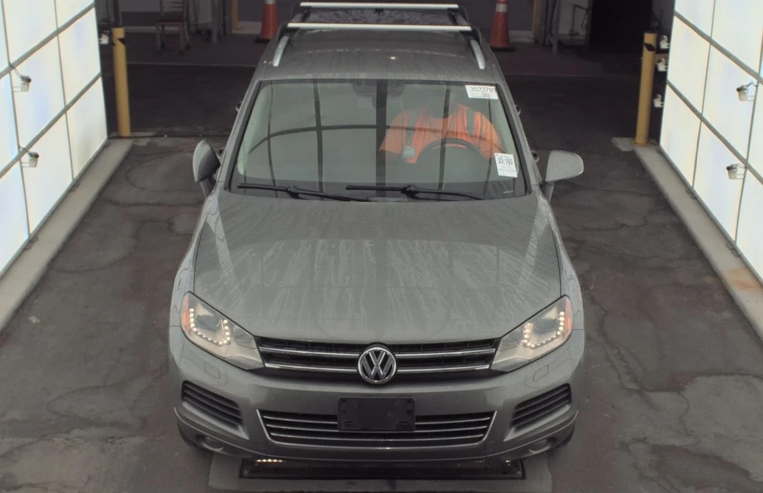 2012 Volkswagen Touareg - Image 7 of 12