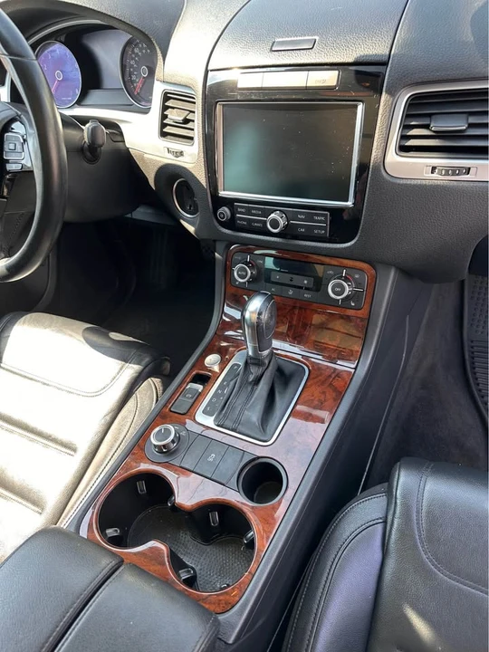 2012 Volkswagen Touareg - Image 11 of 20