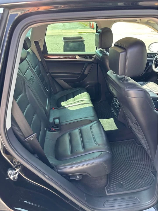 2012 Volkswagen Touareg - Image 8 of 20