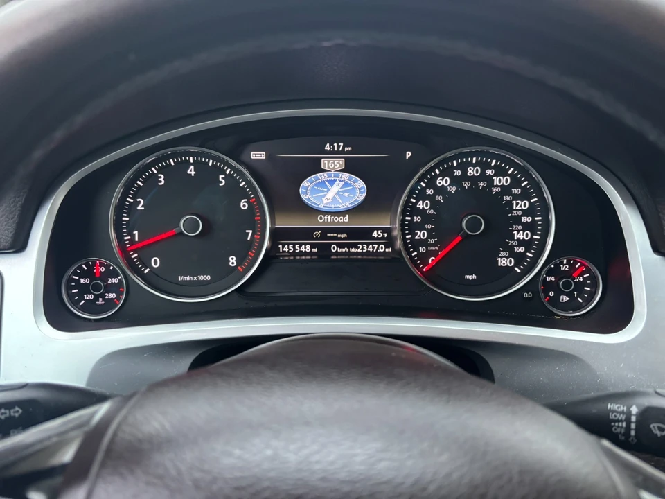 2012 Volkswagen Touareg - Image 9 of 17