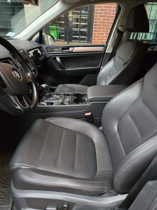 2012 Volkswagen Touareg - Image 12 of 15