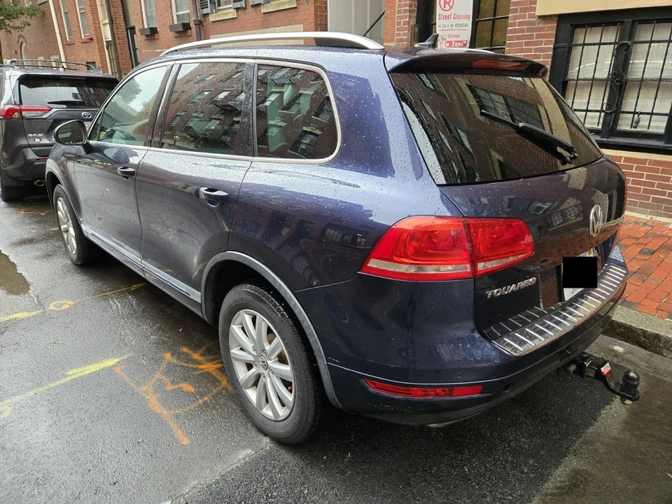 2012 Volkswagen Touareg - Image 11 of 15
