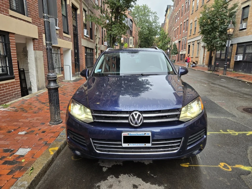 2012 Volkswagen Touareg - Image 3 of 15
