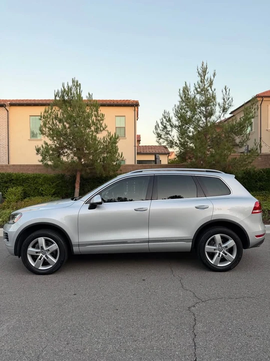 2012 Volkswagen Touareg - Image 6 of 16