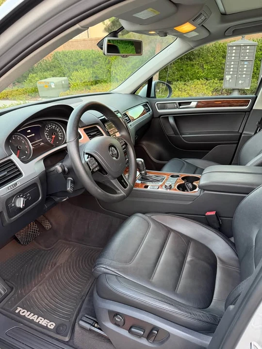 2012 Volkswagen Touareg - Image 7 of 16