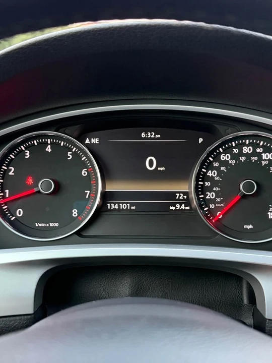 2012 Volkswagen Touareg - Image 10 of 16