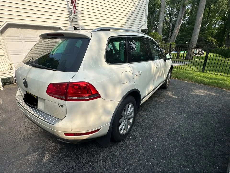 2012 Volkswagen Touareg - Image 4 of 10