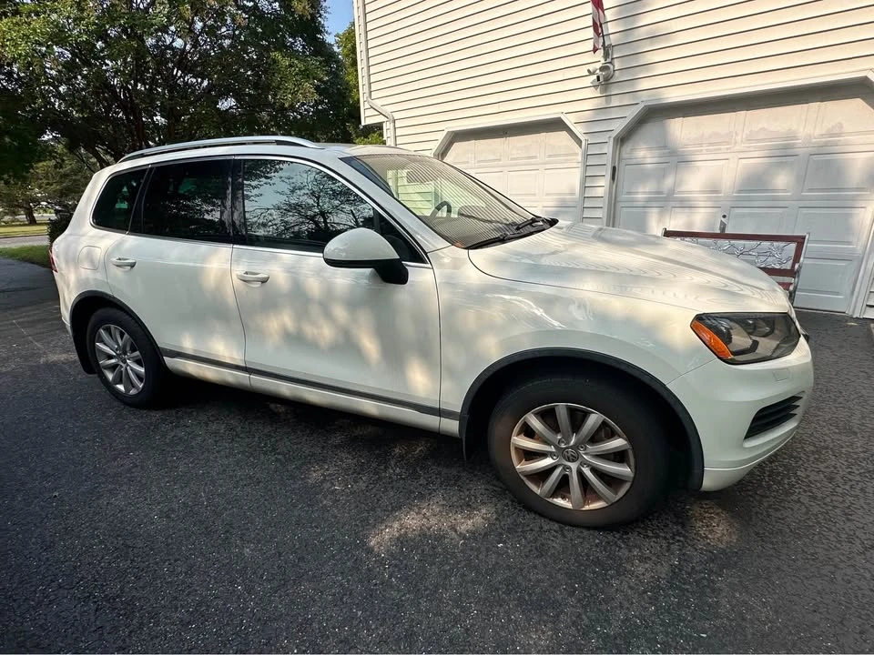 2012 Volkswagen Touareg - Image 3 of 10