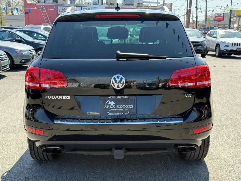 2012 Volkswagen Touareg - Image 8 of 12