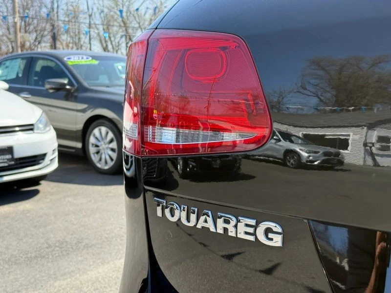 2012 Volkswagen Touareg - Image 7 of 12