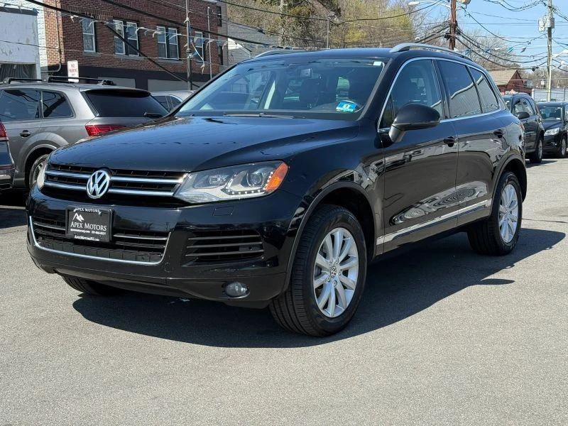 2012 Volkswagen Touareg - Image 3 of 12