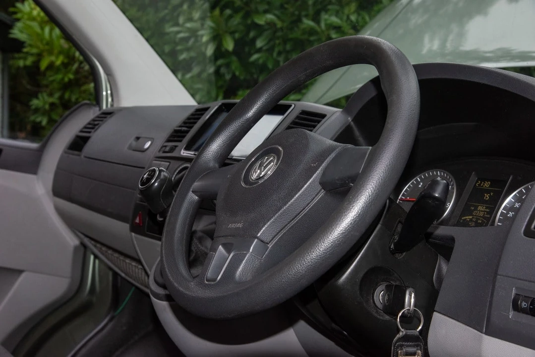 2012 Volkswagen EuroVan - Image 20 of 30
