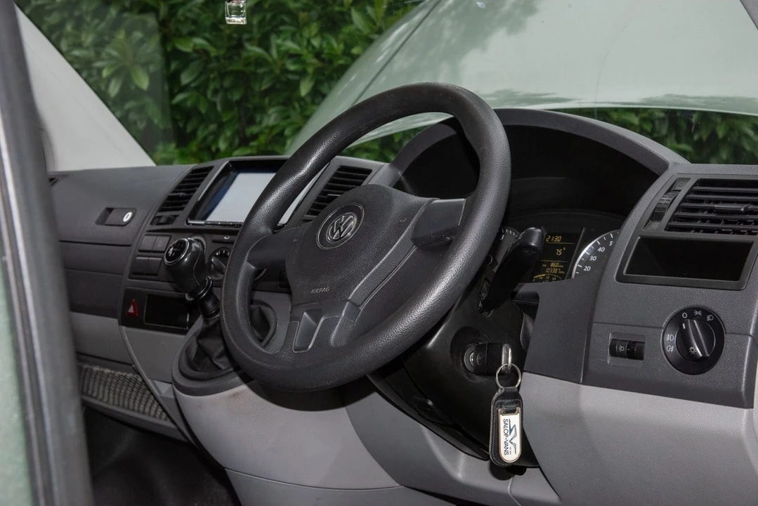 2012 Volkswagen EuroVan - Image 22 of 30