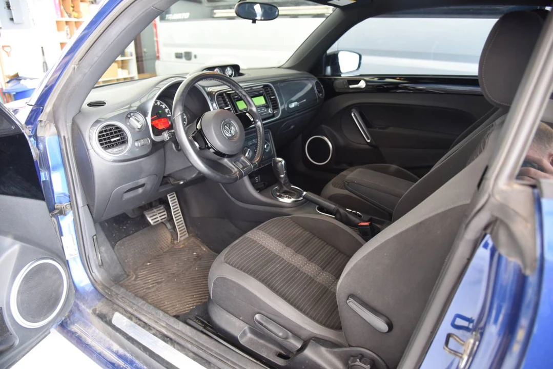 2012 Volkswagen A5 Beetle - Image 16 of 23