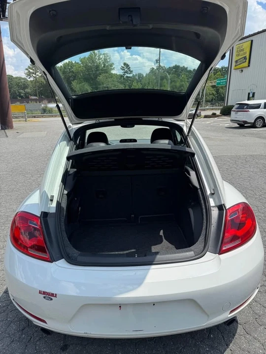 2012 Volkswagen A5 Beetle - Image 8 of 16