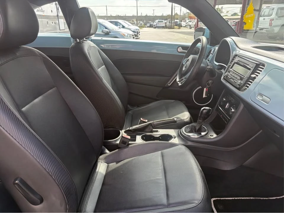 2012 Volkswagen A5 Beetle - Image 7 of 8
