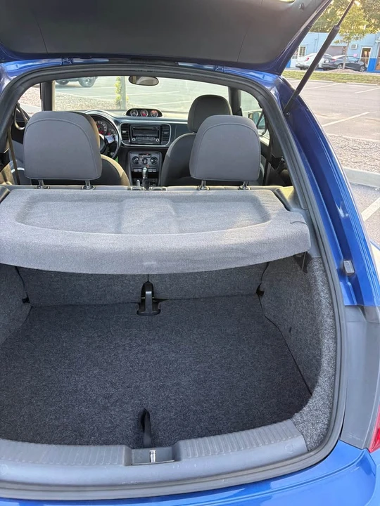 2012 Volkswagen A5 Beetle - Image 7 of 11
