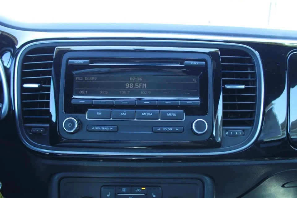 2012 Volkswagen A5 Beetle - Image 12 of 20