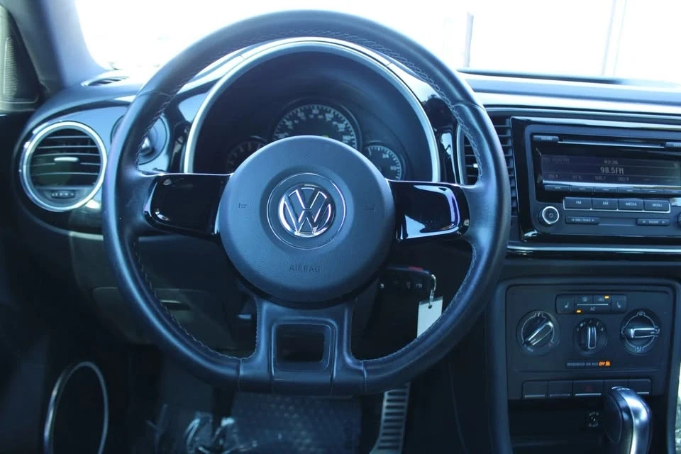 2012 Volkswagen A5 Beetle - Image 10 of 20