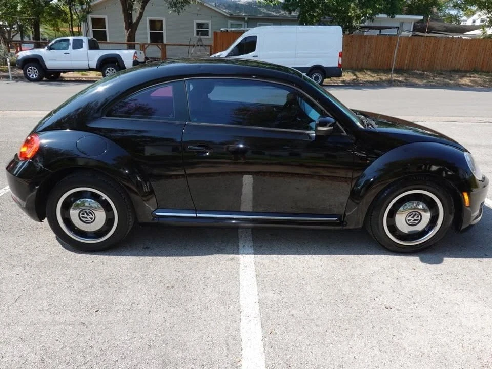 2012 Volkswagen A5 Beetle - Image 7 of 15